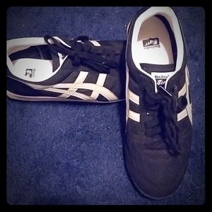 used Onitsuka Tiger shoes, mens size 10